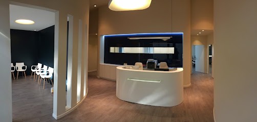 Dr Abadie Benjamin - Implantologie Parodontologie, Dentiste à Pibrac