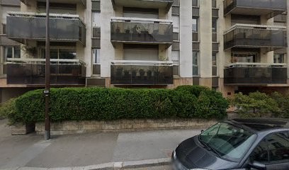 Lahiani Georges, Dentiste à Neuilly-sur-Seine