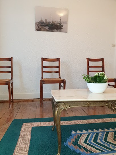 Foucault Frédèric, Dentiste à Châteaudun