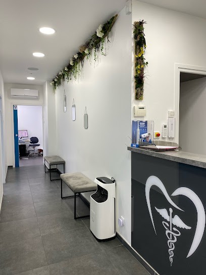 Dentiste Paris 20 Espace Médico dentaire Charonne du Dr Olivier Maarek Père-Lachaise Limite Paris 11 Implant dentaire, Dentiste à Paris 20