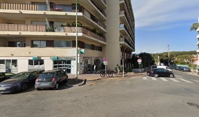 Tumeo Janine, Dentiste au Cannet