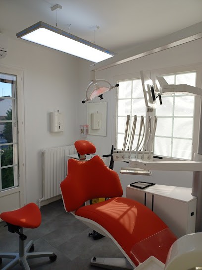 IDDER Nisrine, Dentiste à Valenton