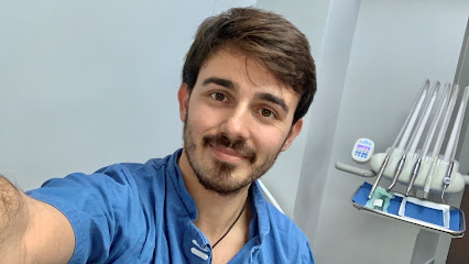 Dr Luis Martinez Gallego Dentiste à Paris 17