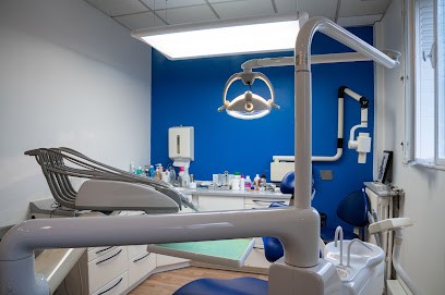 Tran Dac Kim, Dentiste à Ville-d'Avray