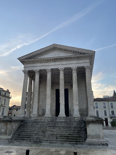 Dr KALAANI Philippe - Implants, Dentiste à Nîmes