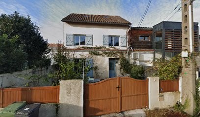 Uhl Berengere, Dentiste à Bègles