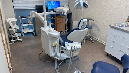 Dr. Comarnescu Bogdan, Dentiste à Pont-Saint-Esprit