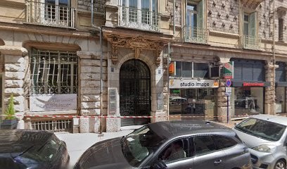 Calleja Sandra, Dentiste à Menton
