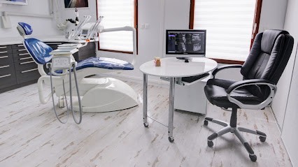 Dentists Nantes - Dr. Roux, Dr. & Dr. Haond Bellair, Dentiste à Nantes