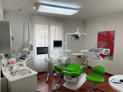 Magnillat Gilles, Dentiste à Écully
