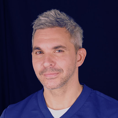 Docteur Franck Moyal - Esthétique Du Sourire / Usures Dentaires Et Tca, Dentiste à Paris 09