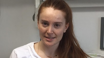 Dr Carla IZARIE, Dentiste à Paris 01