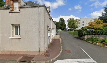 Hallal Joseph, Dentiste à La Ferté-Bernard