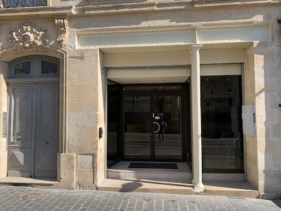 Docteur FIRUU Leilanie, Dentiste à Bordeaux