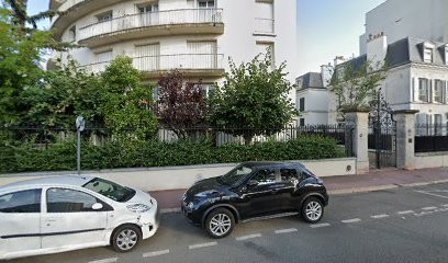 Levy Francis, Dentiste à Saint-Mandé