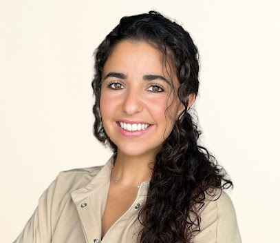 Dr Romy Benguigui • Chirurgien-Dentiste • Pratique Réservée Aux Soins D'orthodontie • Cabinet Au Fil Du Sourire Dentiste à Vitrolles