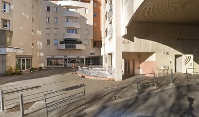 Docteur Claude Gallizia, Dentiste à Aubagne