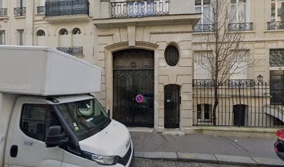 Bourguignon-Adelle Cecilia, Dentiste à Paris 16