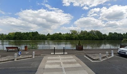 Guez Karine, Dentiste à Barbey
