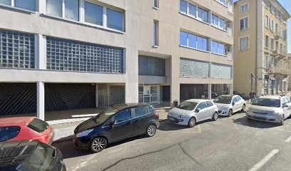 Sci Apex, Dentiste à Vienne