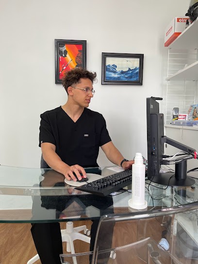 Dr Alexandre PINATEL, Dentiste à Roquebrune-Cap-Martin