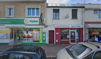 Rubin de Cervens Brigitte, Dentiste à Verneuil-sur-Seine