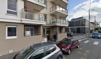 Lossi Justine, Dentiste à Décines-Charpieu