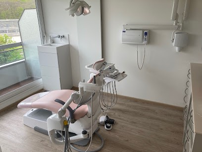 Dr Lecomte Anca Chirurgien-dentiste, Dentiste à La Celle-Saint-Cloud