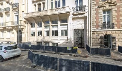 Huth Peter, Dentiste à Paris 08