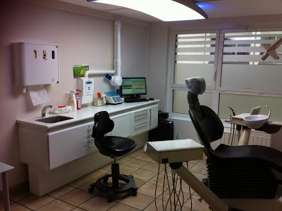 Dehaine François, Dentiste à Valenciennes