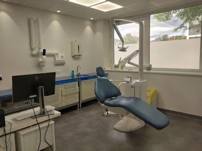 Dr Laura OLARU, Dentiste à Francheville