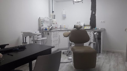 Dr Radu Constantin Dima Dentiste à Guîtres