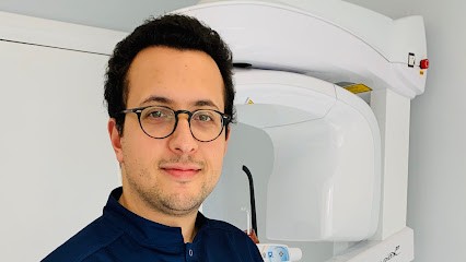 Dr Julien ATTAL, Dentiste à Courbevoie