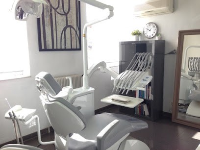 Docteur Pauline Gombert, Dentiste à Marseille 13