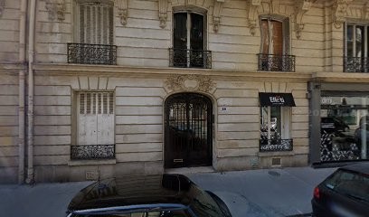 Roos Annie, Dentiste à Paris 07