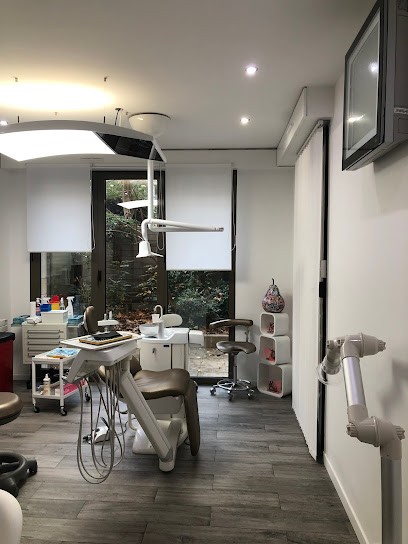 Dr Benhamour Virginie, Dentiste à Levallois-Perret