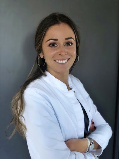 Dr Emeline Aparicio, Dentiste à La Teste-de-Buch