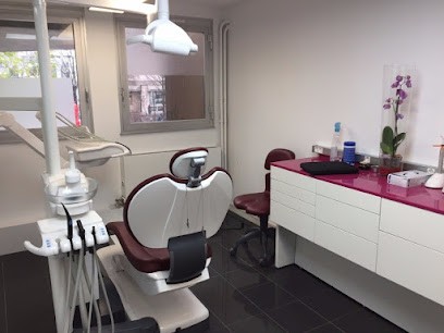 Docteur Delphine Quach, Dentiste à Paris 13