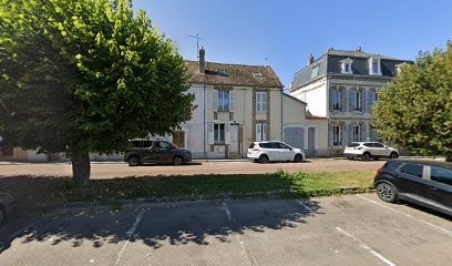 Stinghe Carmen, Dentiste à Pont-sur-Yonne