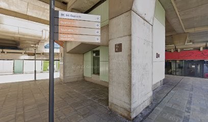 Dentiste Erik Kirschner, Dentiste à Courbevoie