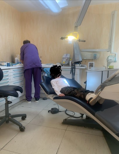 Timsit Bernard, Dentiste à Chevilly-Larue