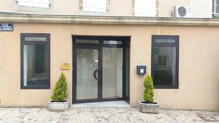 Selas Pierre, Dentiste à Rochechouart