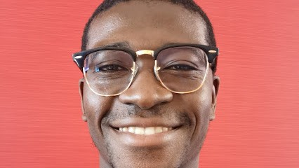 Dr AKA Baffely / Centre dentaire NMNW DENTISTRY, Dentiste à Villeneuve-Tolosane