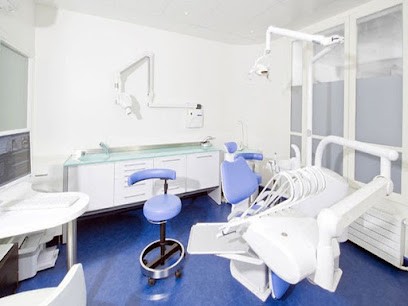 Petit Philippe, Dentiste à Paris 16