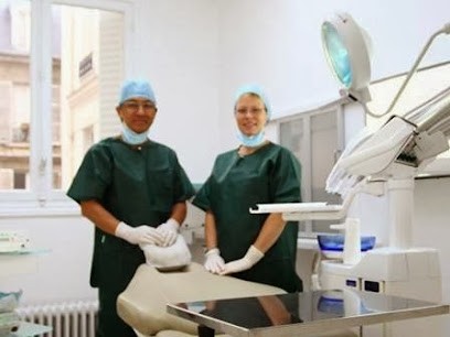 Dr Minh PHAM, Dentiste à Paris 07