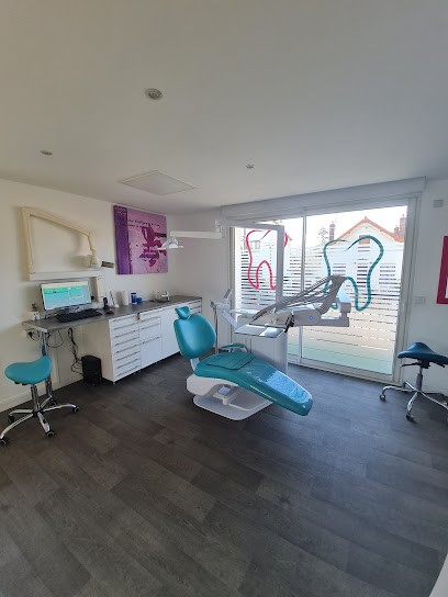 Dr. Oumer Manel, Dentiste à Sainte-Geneviève-des-Bois