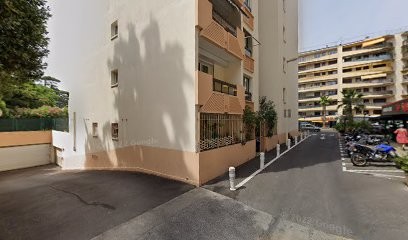 Bernard Cécile, Dentiste au Cannet