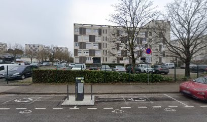 Béria Jean-Paul, Dentiste à Saint-Priest