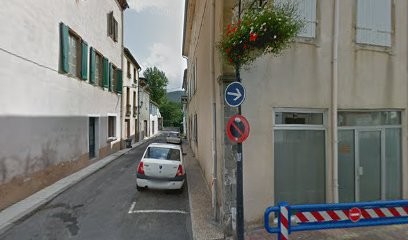 Anne Georges, Dentiste à Quillan