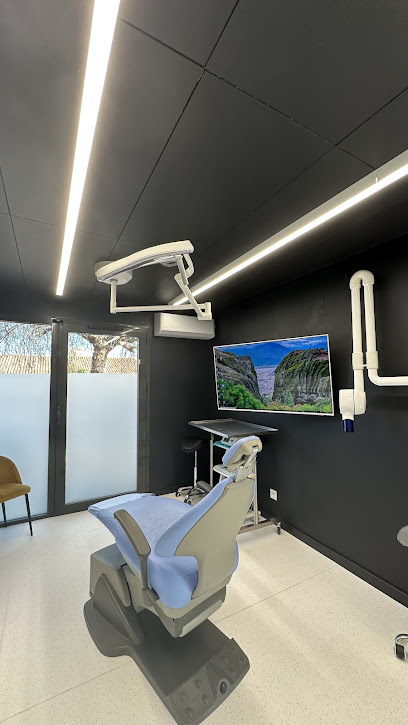 Docteur Maxime Makeieff Dentiste à Narbonne